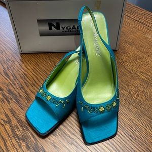 Vintage Nygard Sandals, Turquoise Linen Look Upper/Beaded Embellishment, NIB 8.5